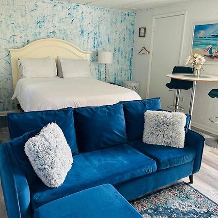 Cozy Studio Only 10 Minutes By Car Of Siesta Key Sarasota Exteriör bild