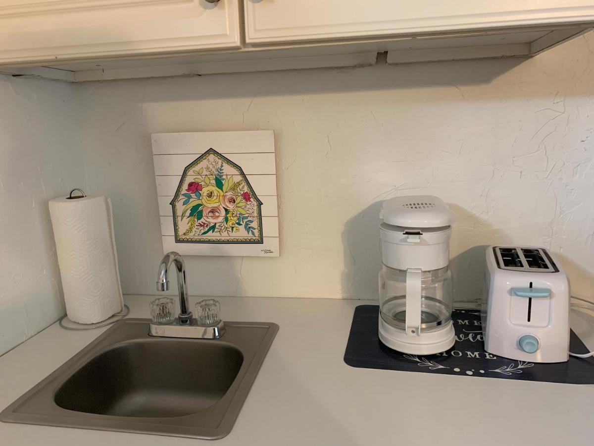 Cozy Studio Only 10 Minutes By Car Of Siesta Key Sarasota Exteriör bild